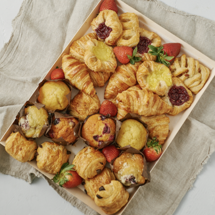 Platter, Assorted Sweet Artisan Pastries (Small)